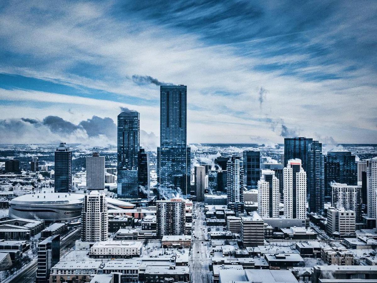 Apartment One Bedroom Near Whyte Ave Close To Edmonton